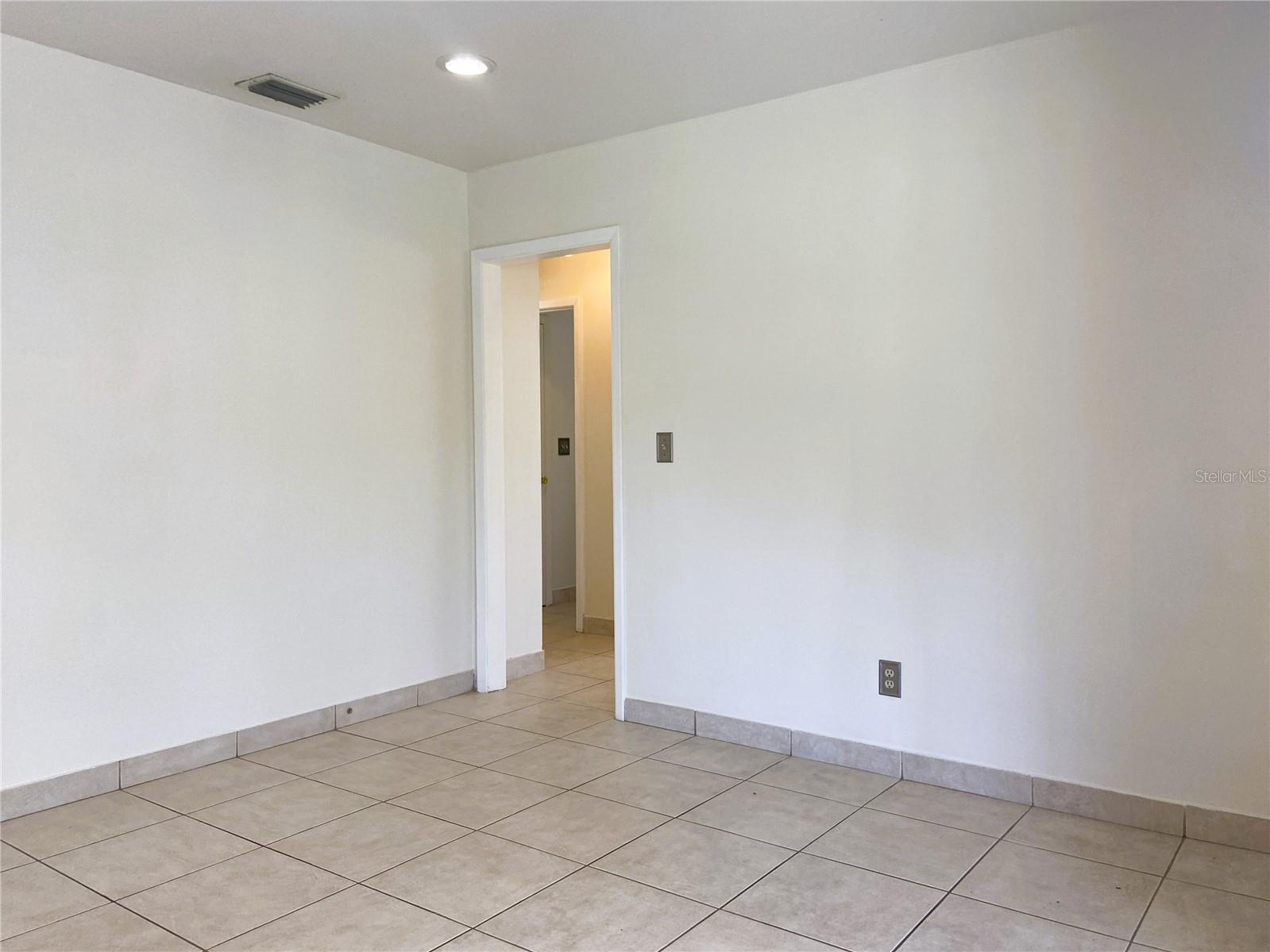 Image 10 of 21 For 7306 Kingsbury Circle