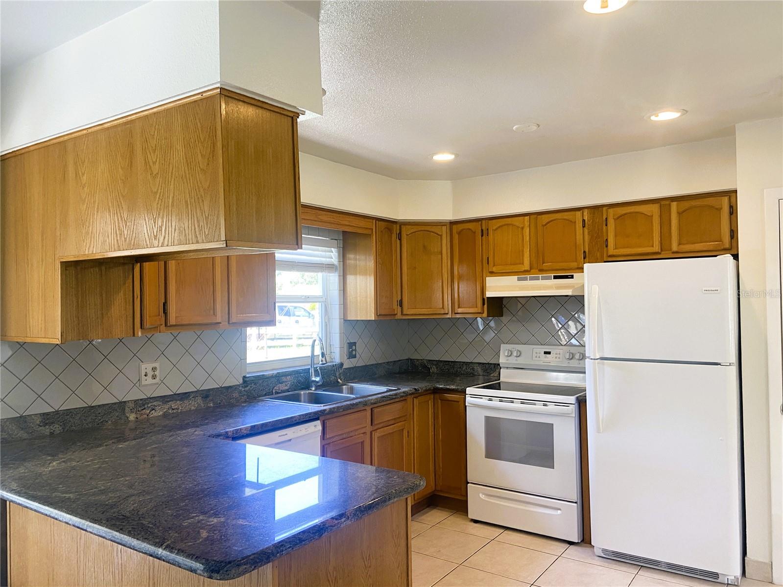 Image 8 of 21 For 7306 Kingsbury Circle