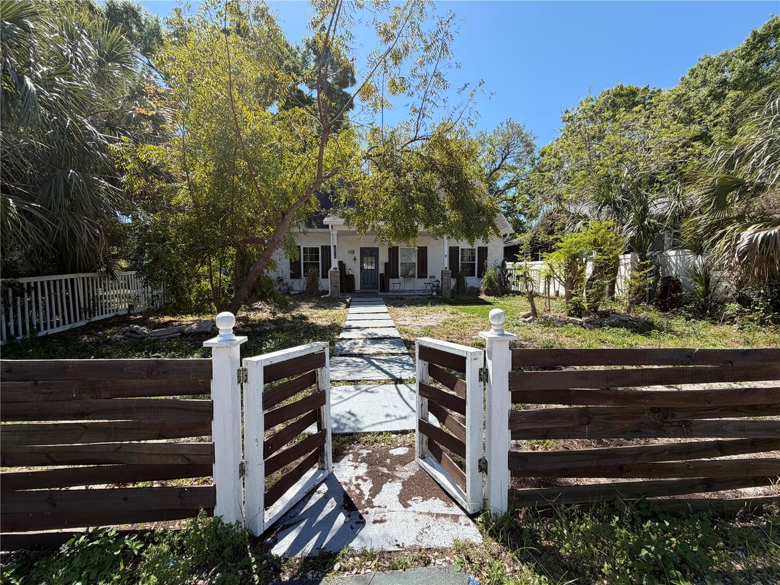 Details for 2516 3rd Avenue S, ST PETERSBURG, FL 33712