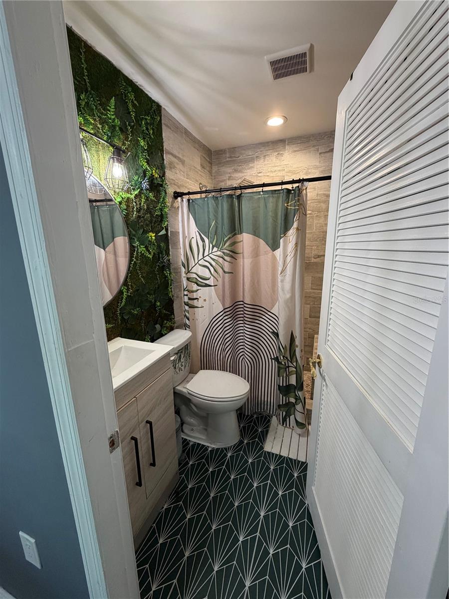 Image 12 of 33 For 2516 3rd Avenue S