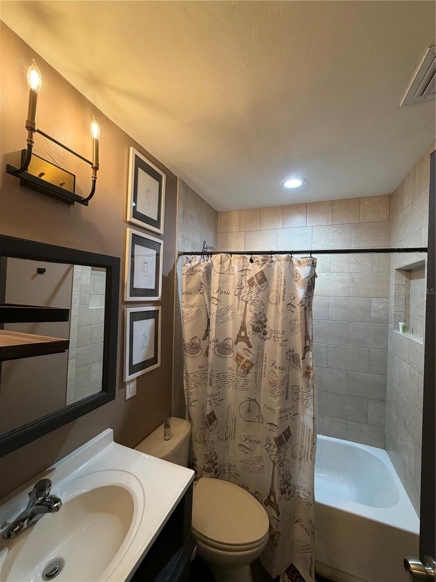 Image 17 of 33 For 2516 3rd Avenue S