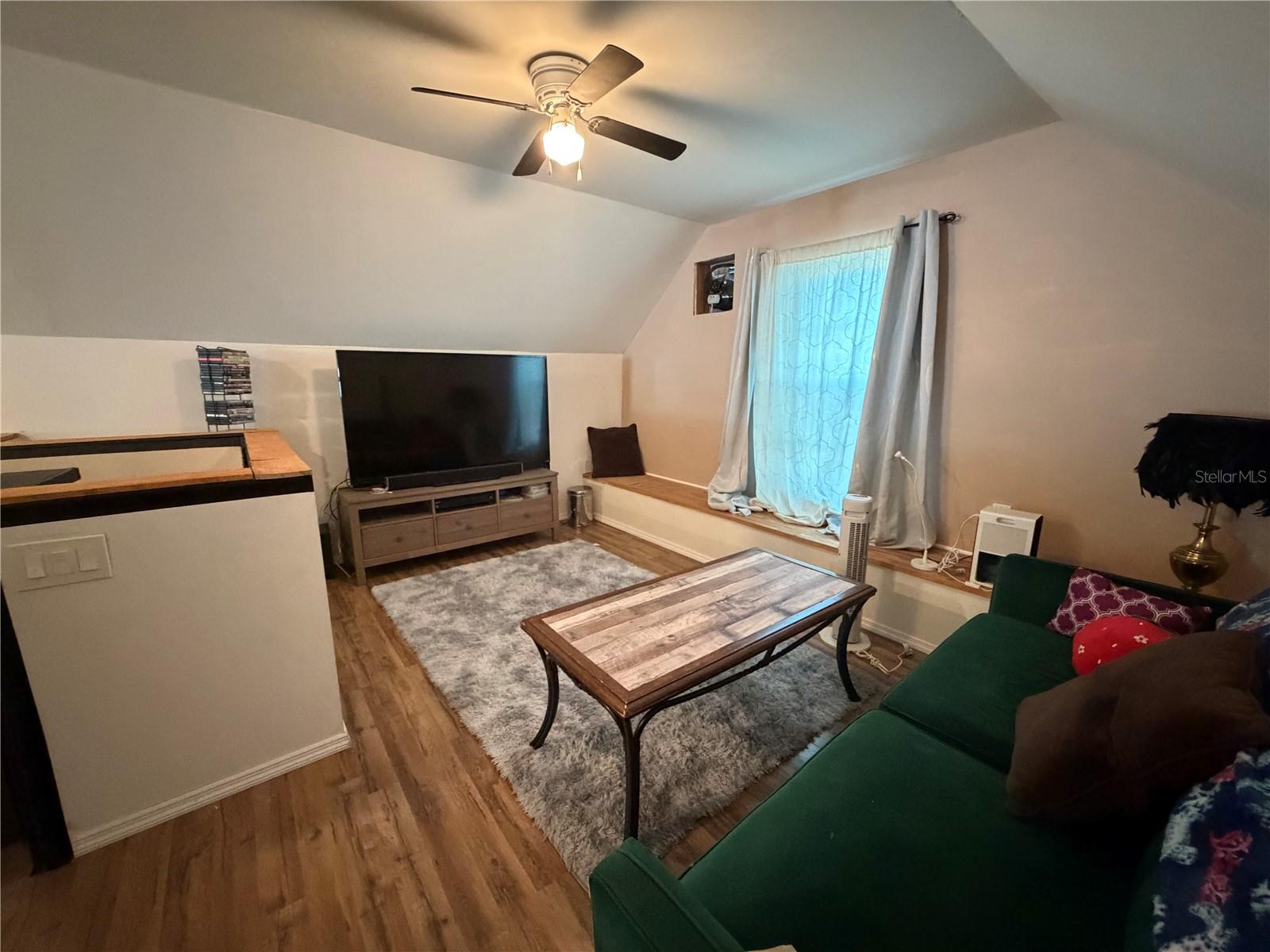 Image 27 of 33 For 2516 3rd Avenue S