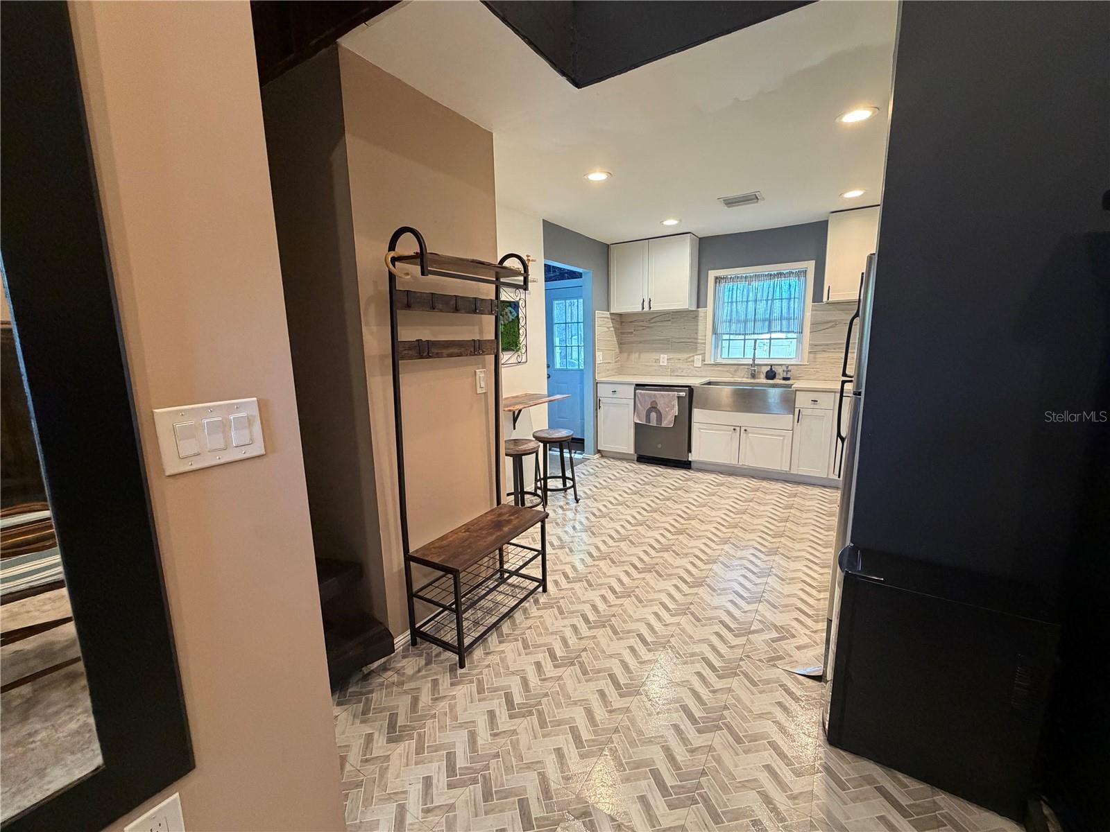 Image 4 of 33 For 2516 3rd Avenue S