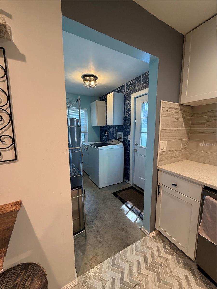 Image 7 of 33 For 2516 3rd Avenue S