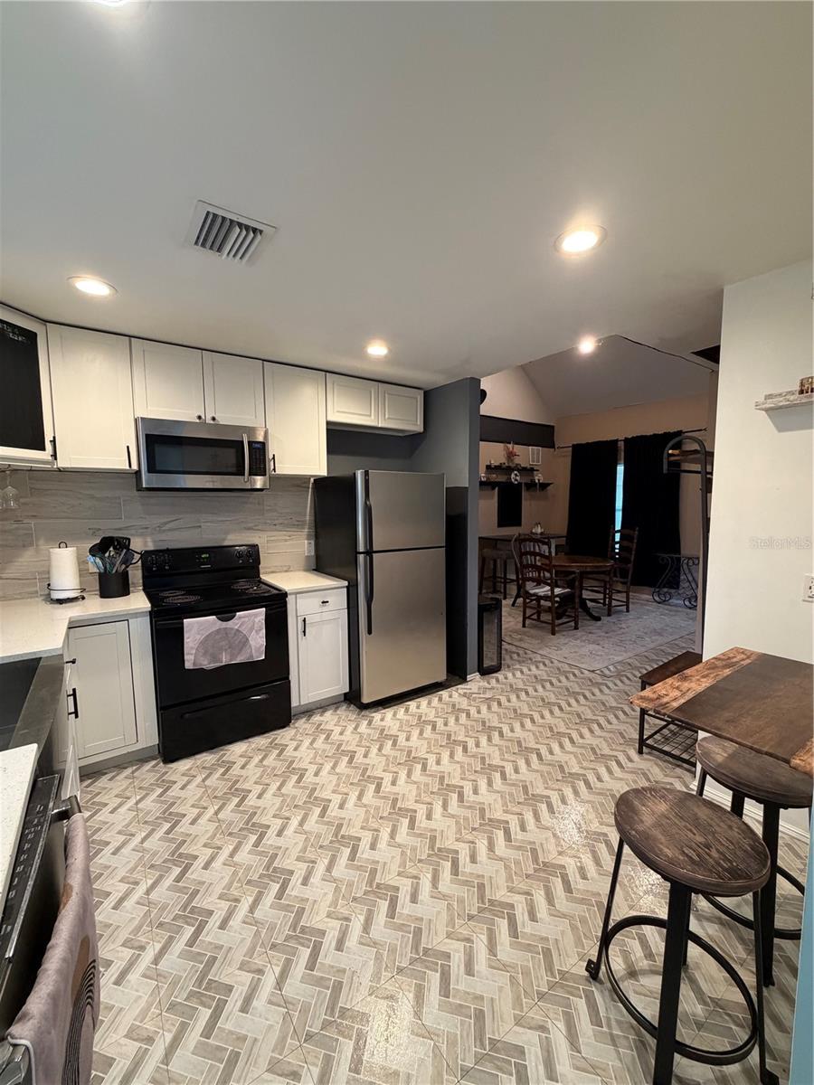 Image 9 of 33 For 2516 3rd Avenue S