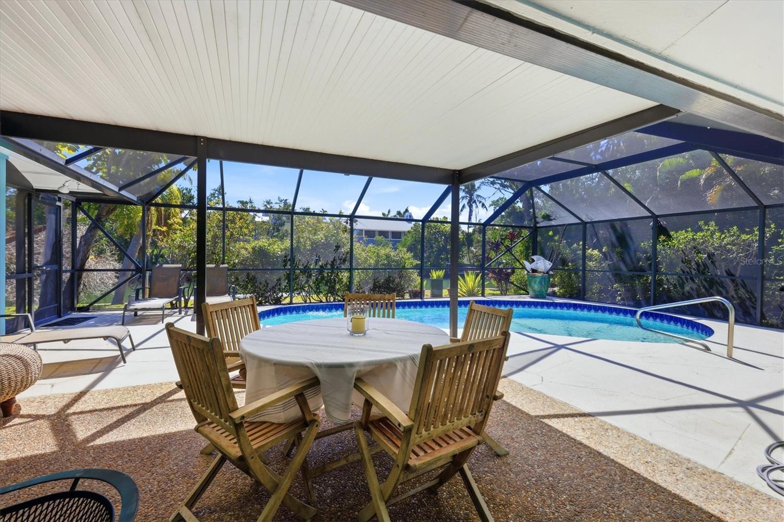 Image 32 of 40 For 616 Lyons Lane