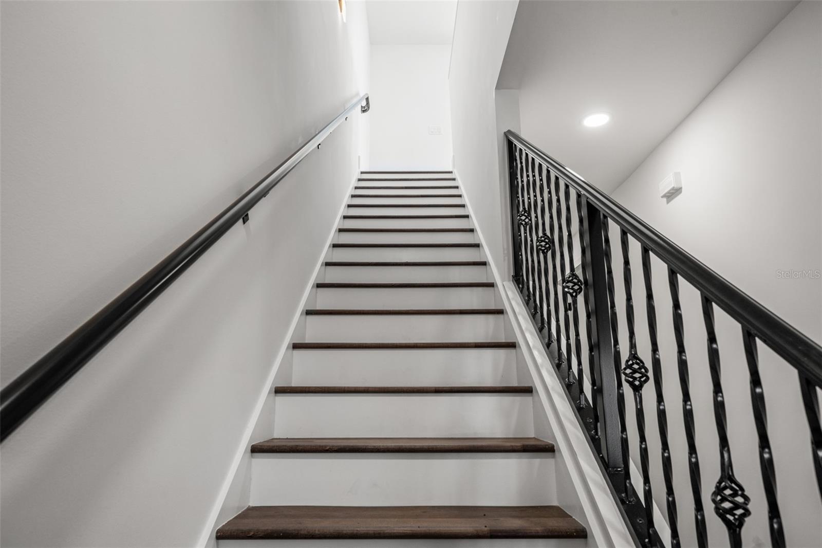 Image 25 of 36 For 6220 64th Way N