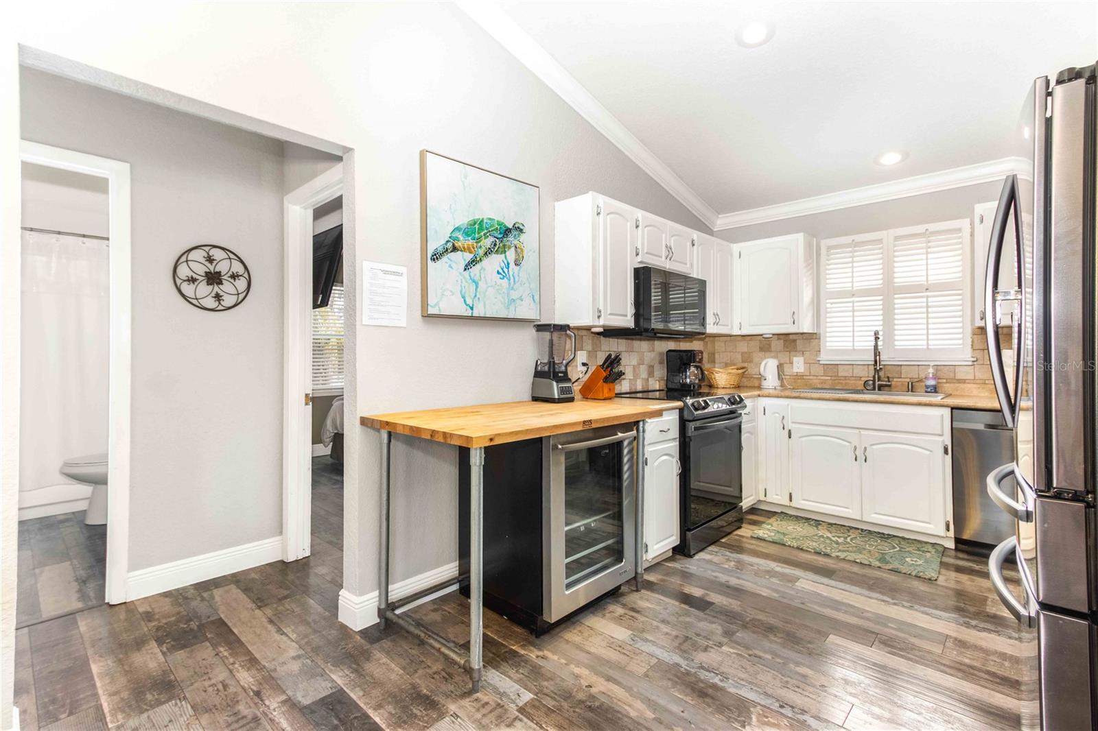 Listing photo id 17 for 815 Florida Avenue