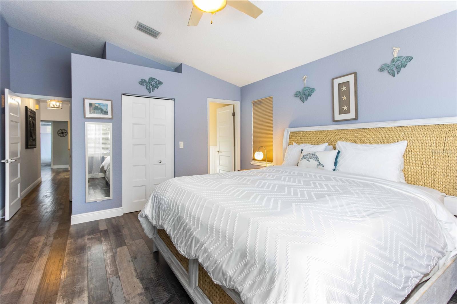 Listing photo id 30 for 815 Florida Avenue