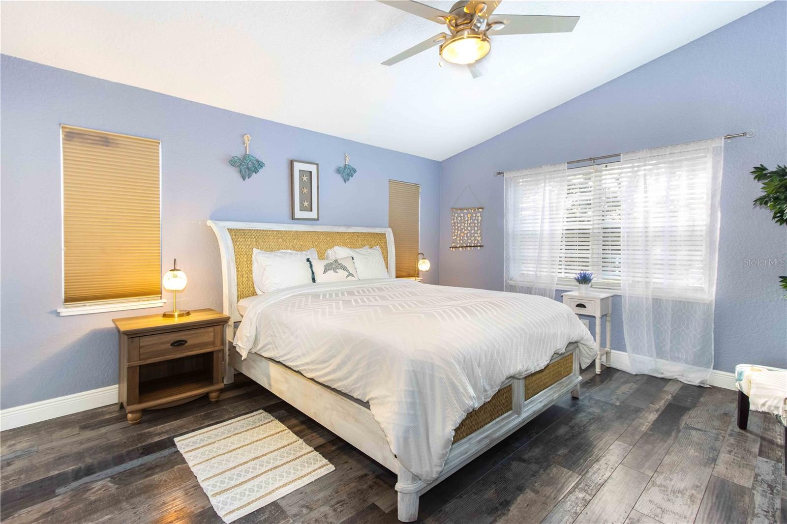 Listing photo id 32 for 815 Florida Avenue