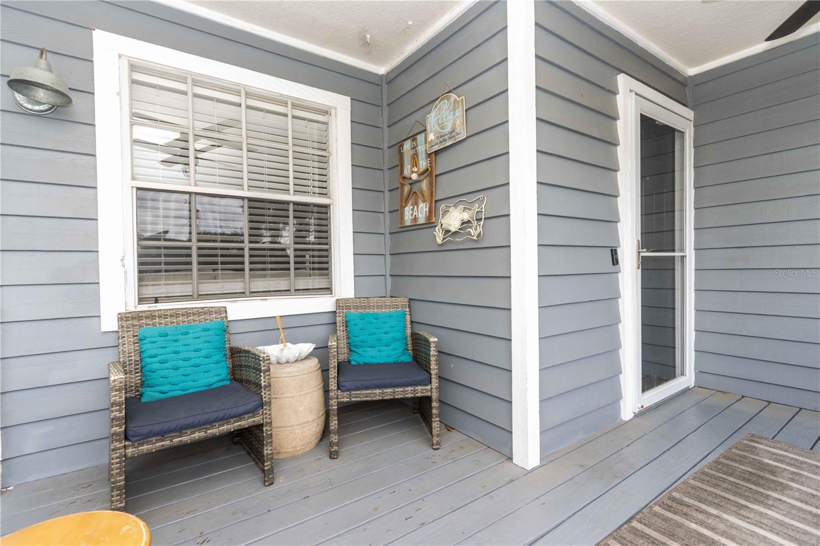 Listing photo id 2 for 815 Florida Avenue