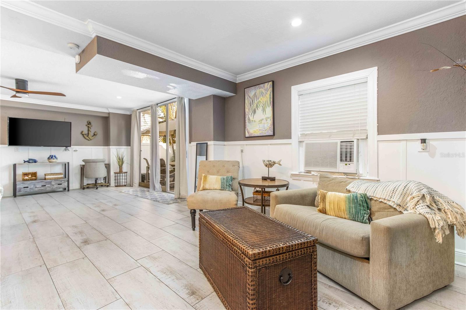 Listing photo id 51 for 815 Florida Avenue