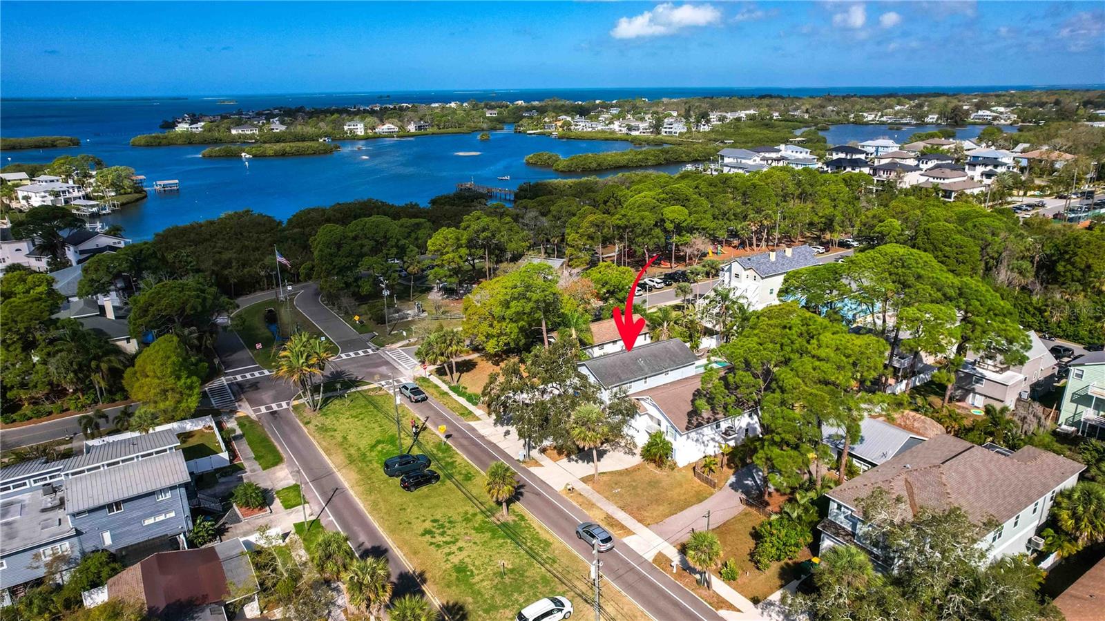 Listing photo id 6 for 815 Florida Avenue