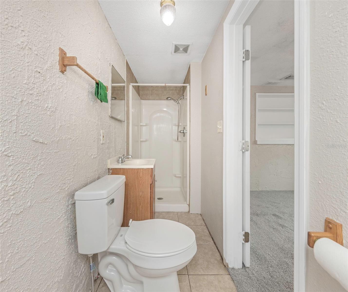 Image 17 of 22 For 2423 Auburn Street S