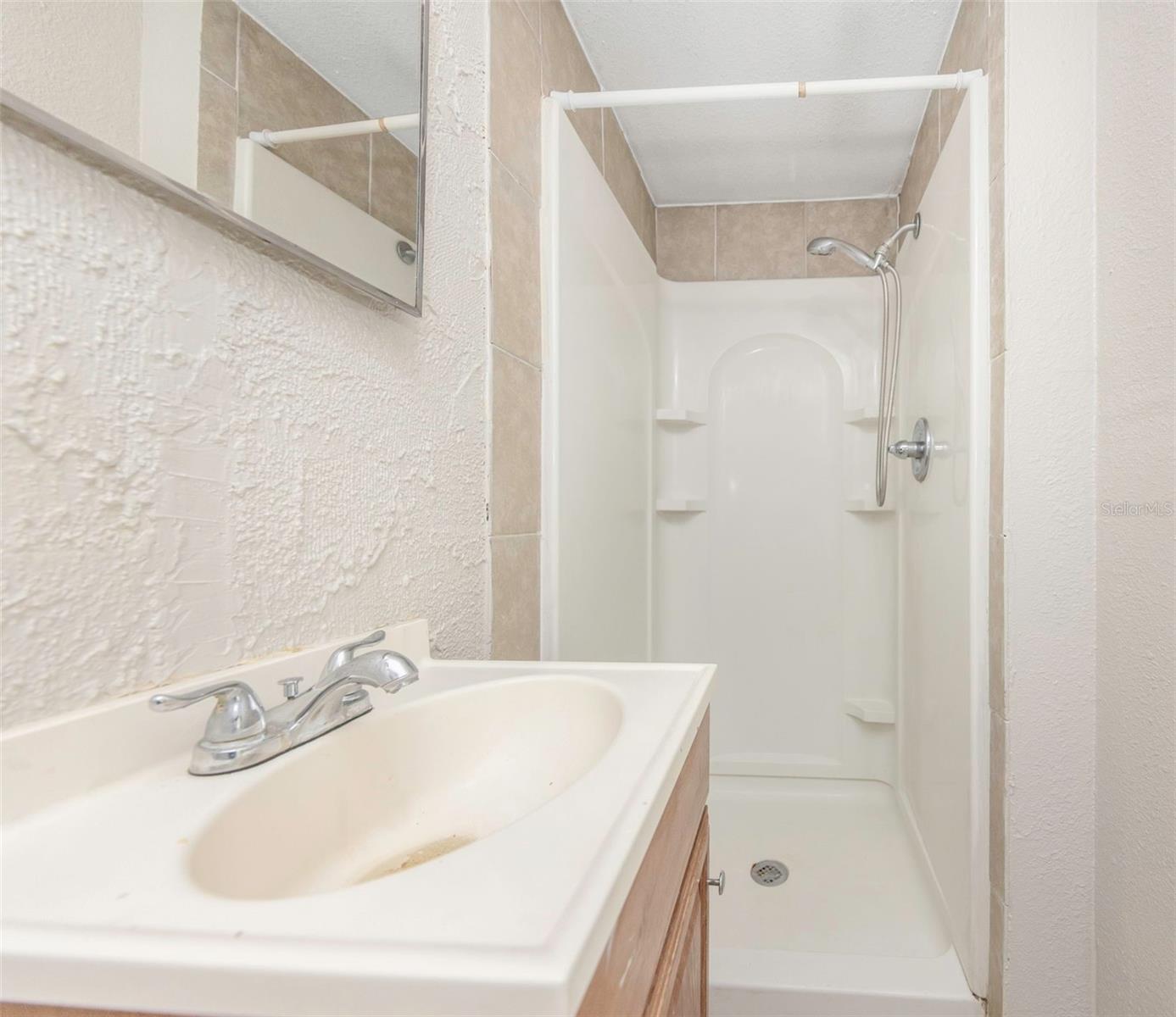 Image 18 of 22 For 2423 Auburn Street S