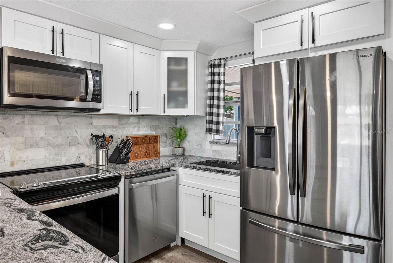 Image 10 of 31 For 6827 80th Terrace N