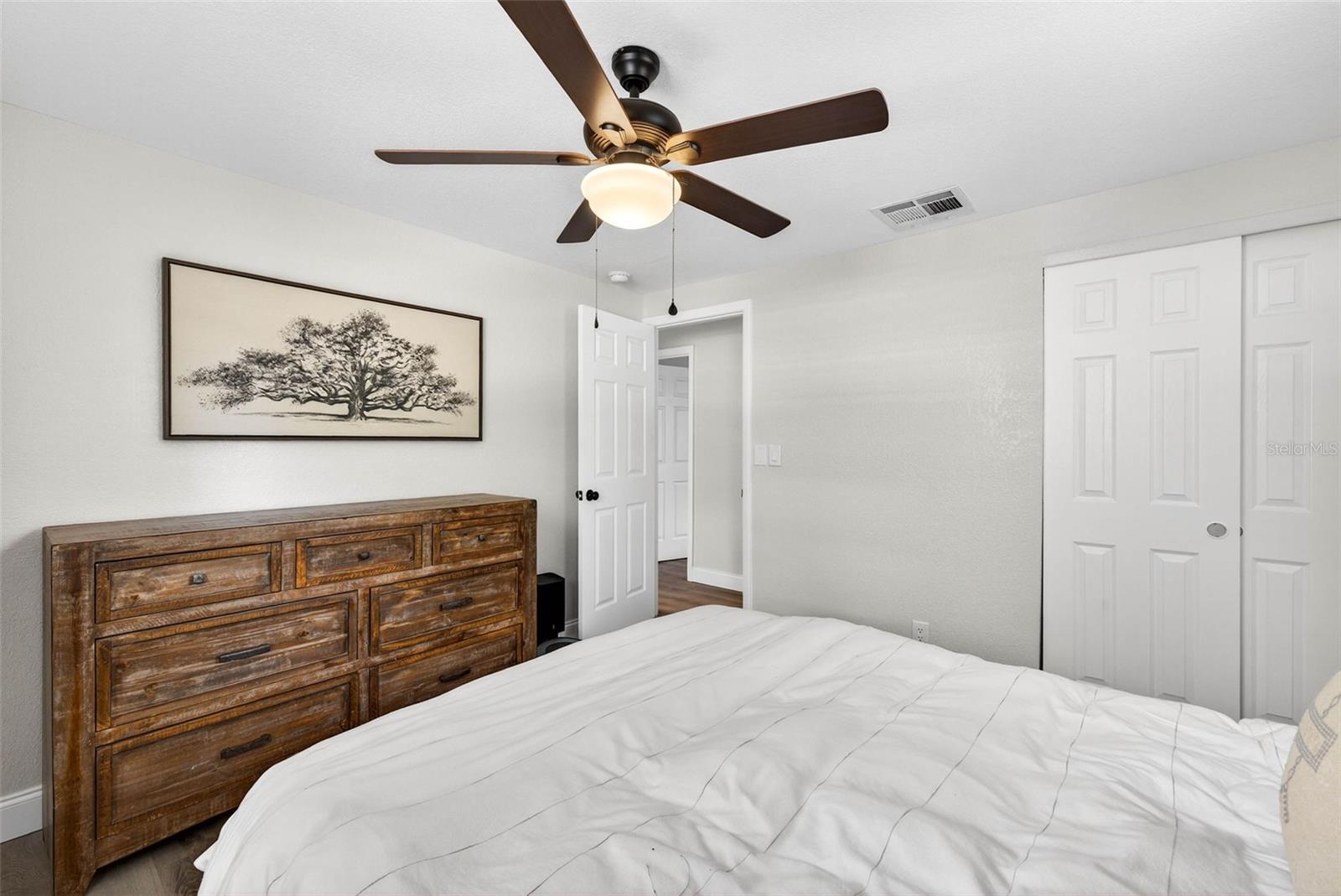 Image 18 of 31 For 6827 80th Terrace N