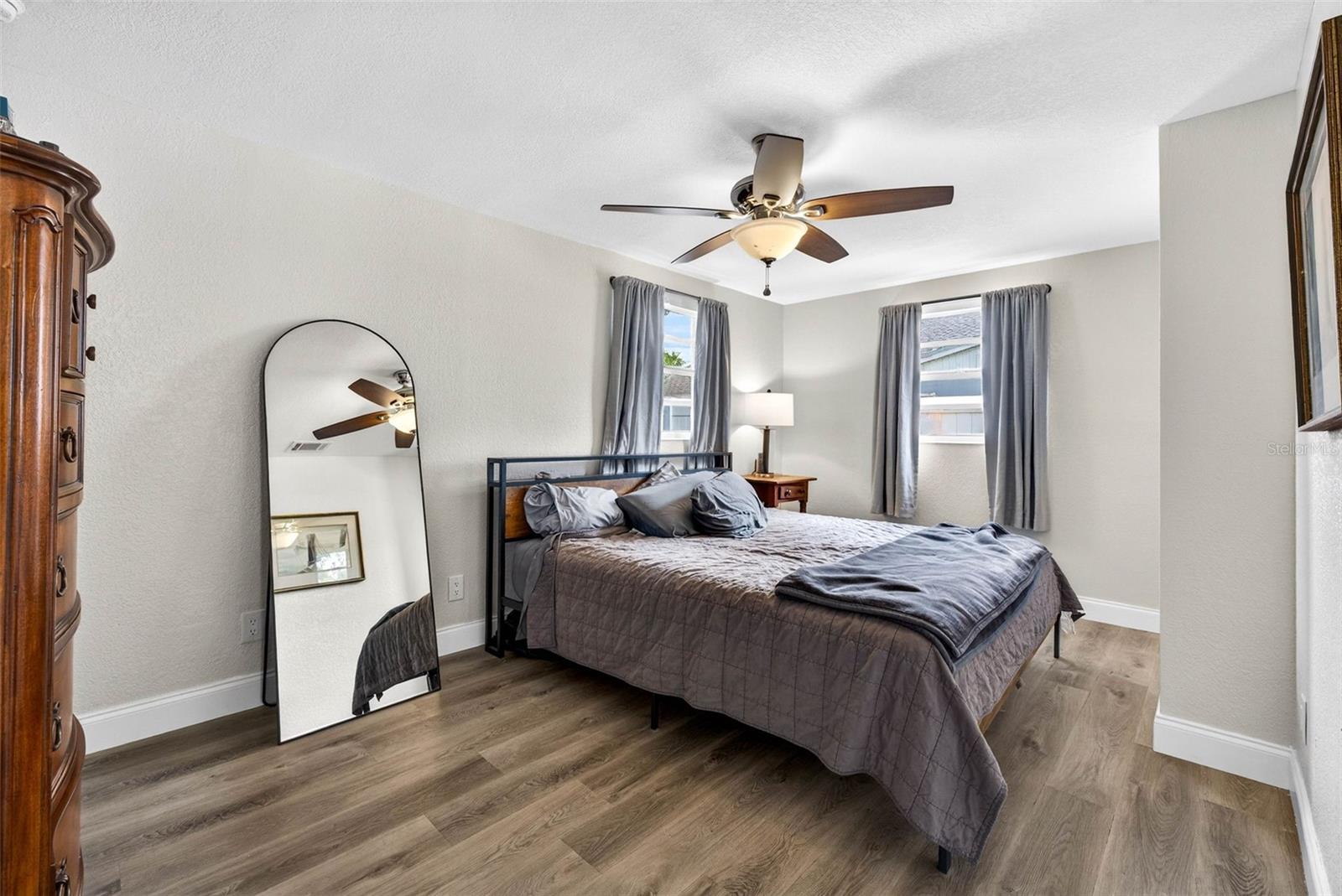 Image 19 of 31 For 6827 80th Terrace N