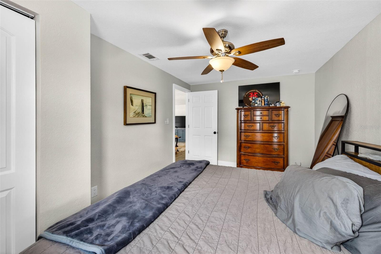 Image 20 of 31 For 6827 80th Terrace N