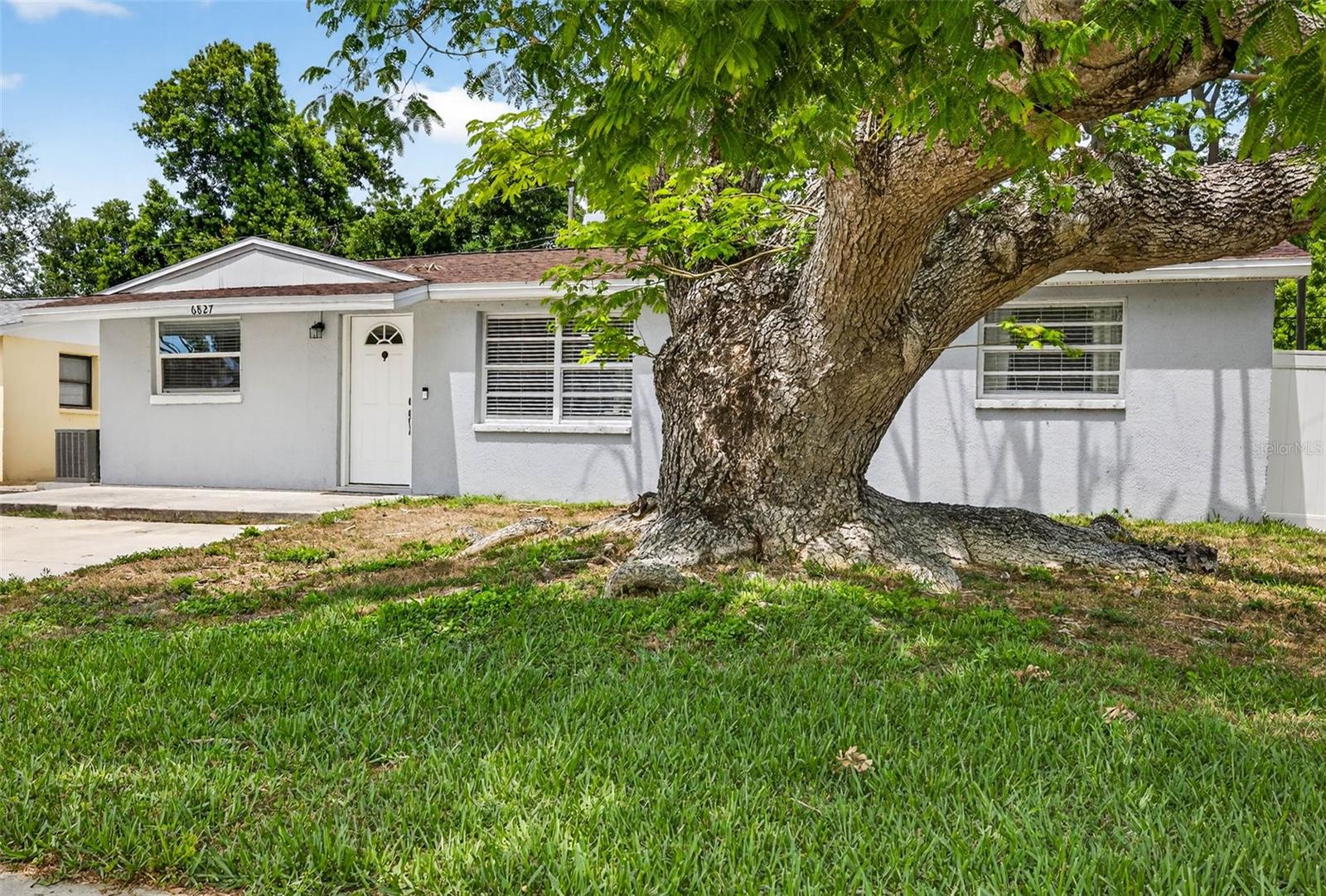 Image 26 of 31 For 6827 80th Terrace N