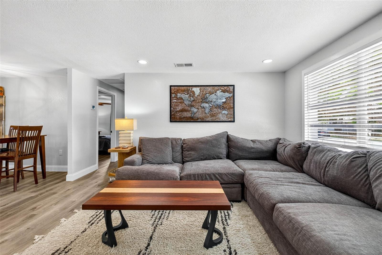 Image 4 of 31 For 6827 80th Terrace N