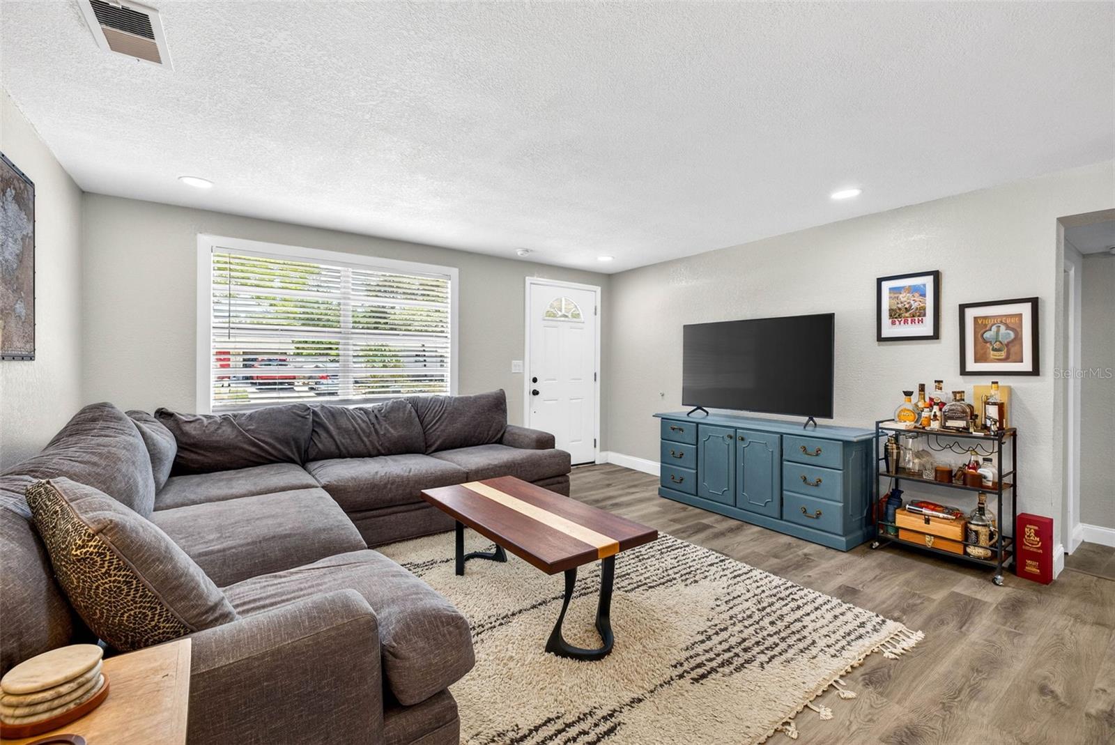 Image 7 of 31 For 6827 80th Terrace N