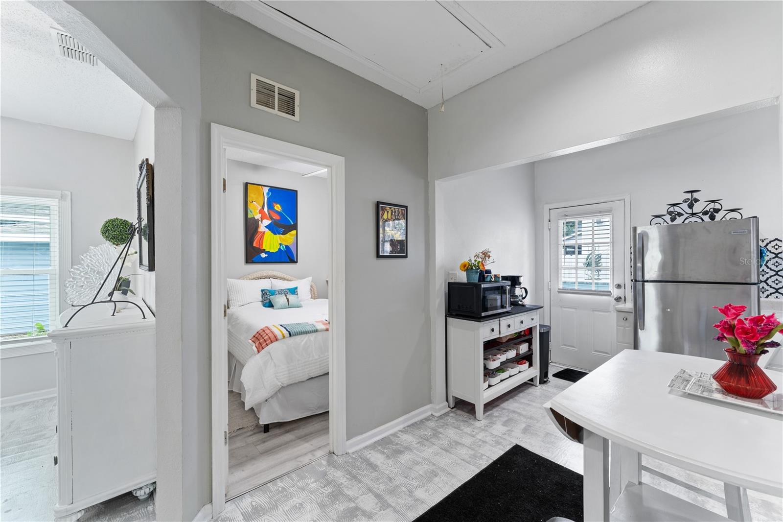 Image 15 of 18 For 914 8th Street N 1