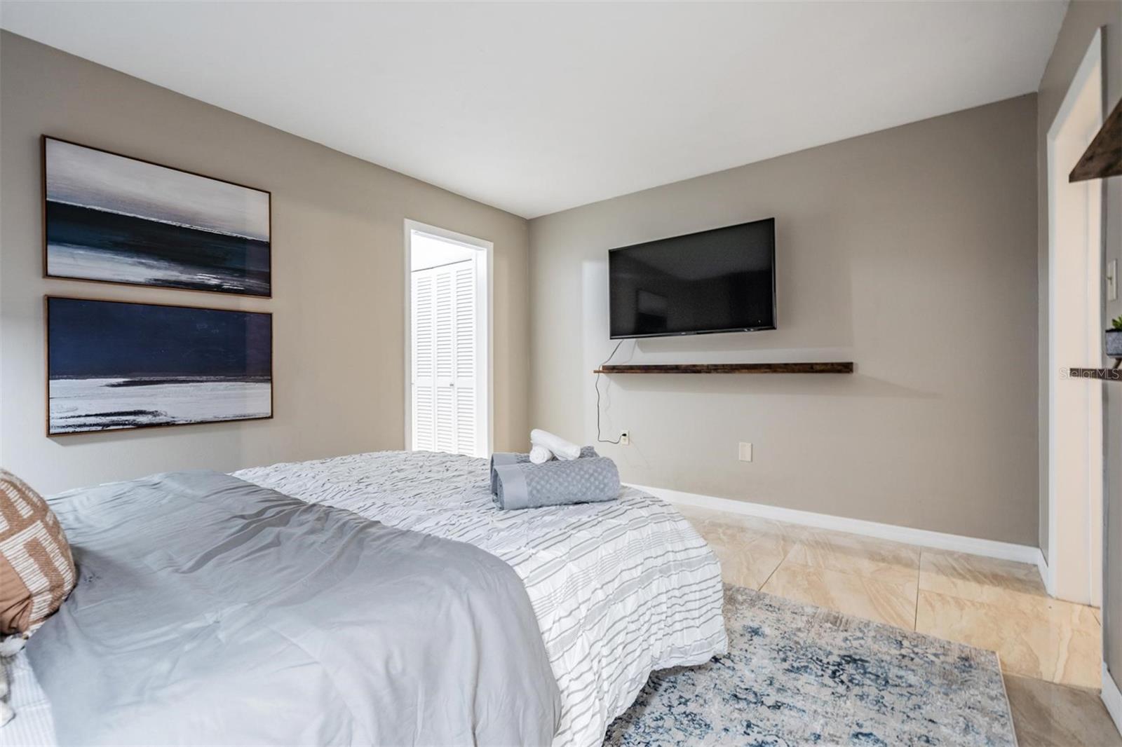 Image 16 of 29 For 3718 Mckay Avenue 104