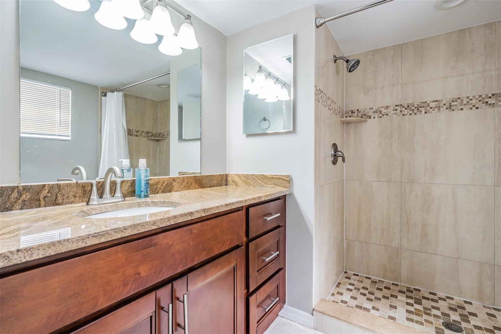 Image 17 of 29 For 3718 Mckay Avenue 104