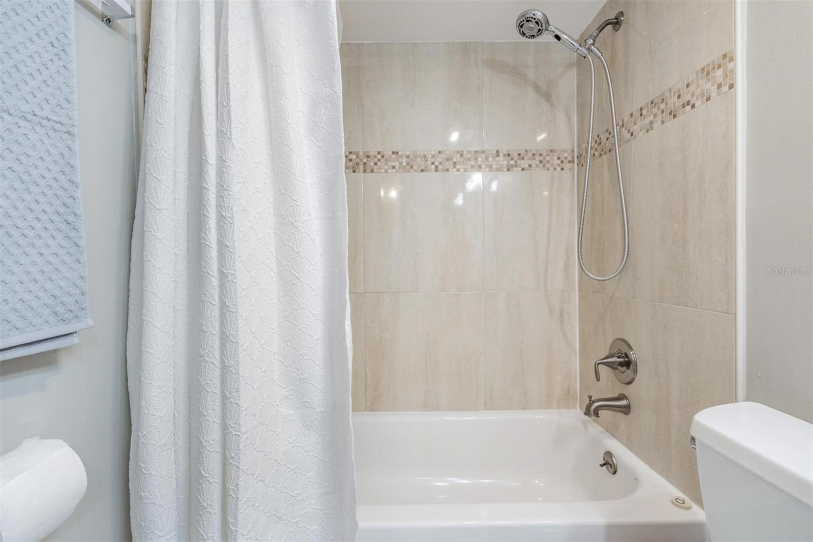 Image 21 of 29 For 3718 Mckay Avenue 104