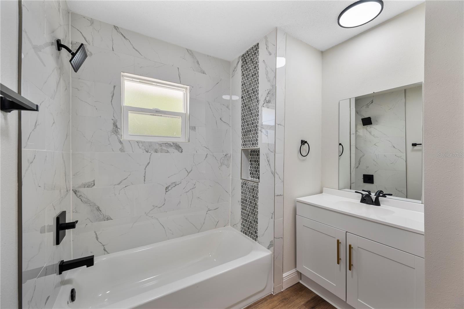 Image 17 of 34 For 1215 El Camino Road