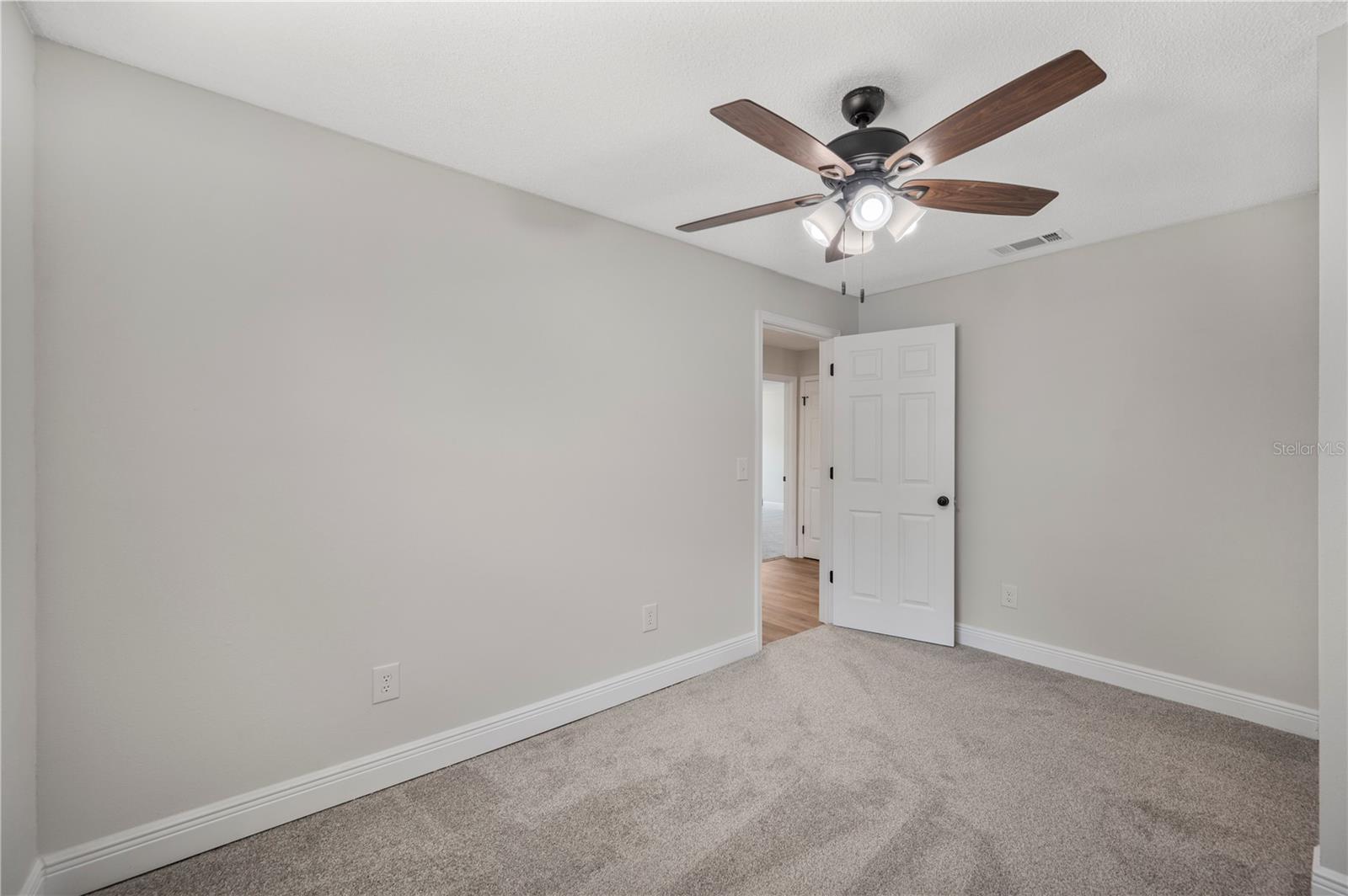 Image 19 of 34 For 1215 El Camino Road