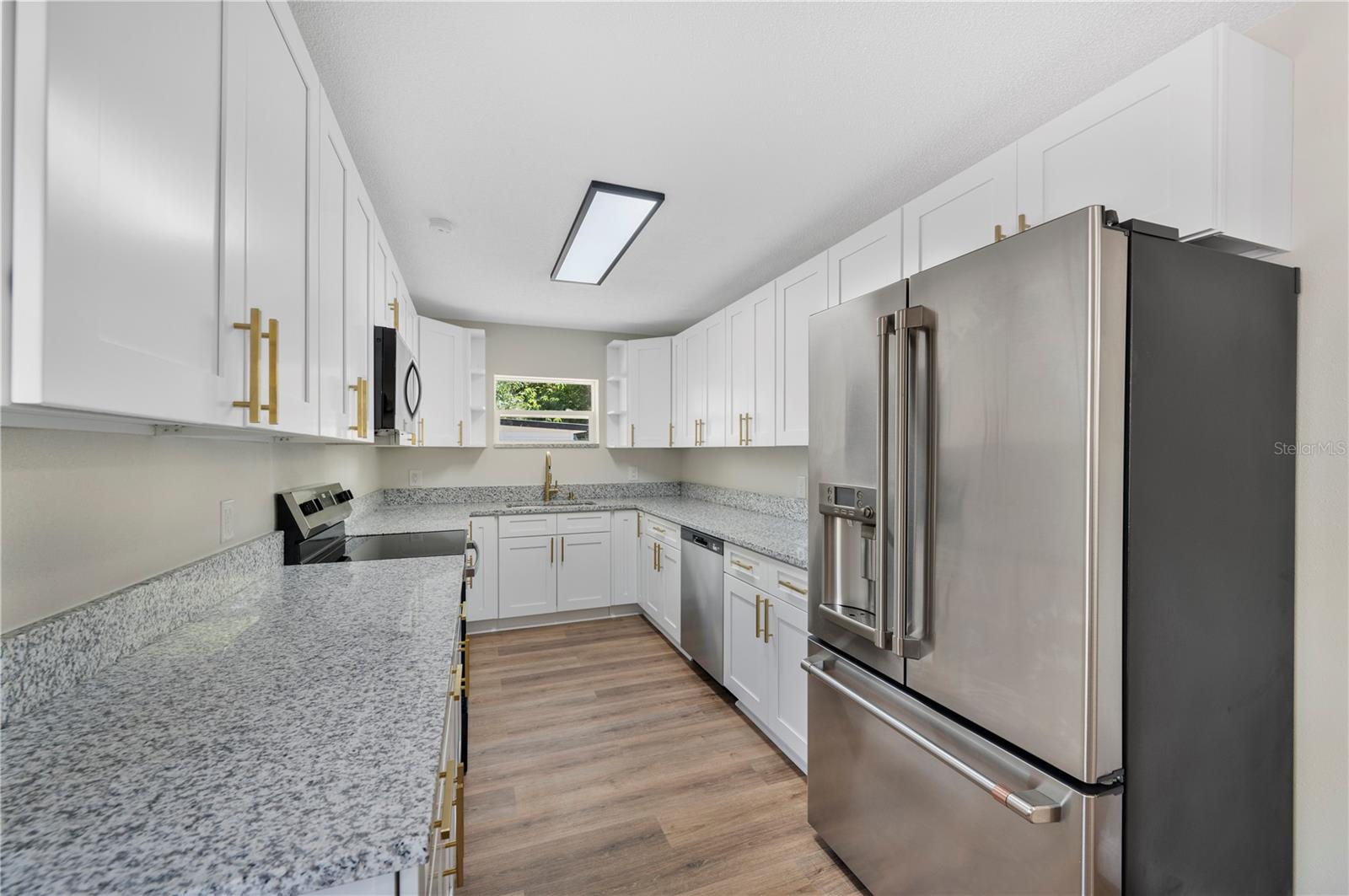 Image 6 of 34 For 1215 El Camino Road