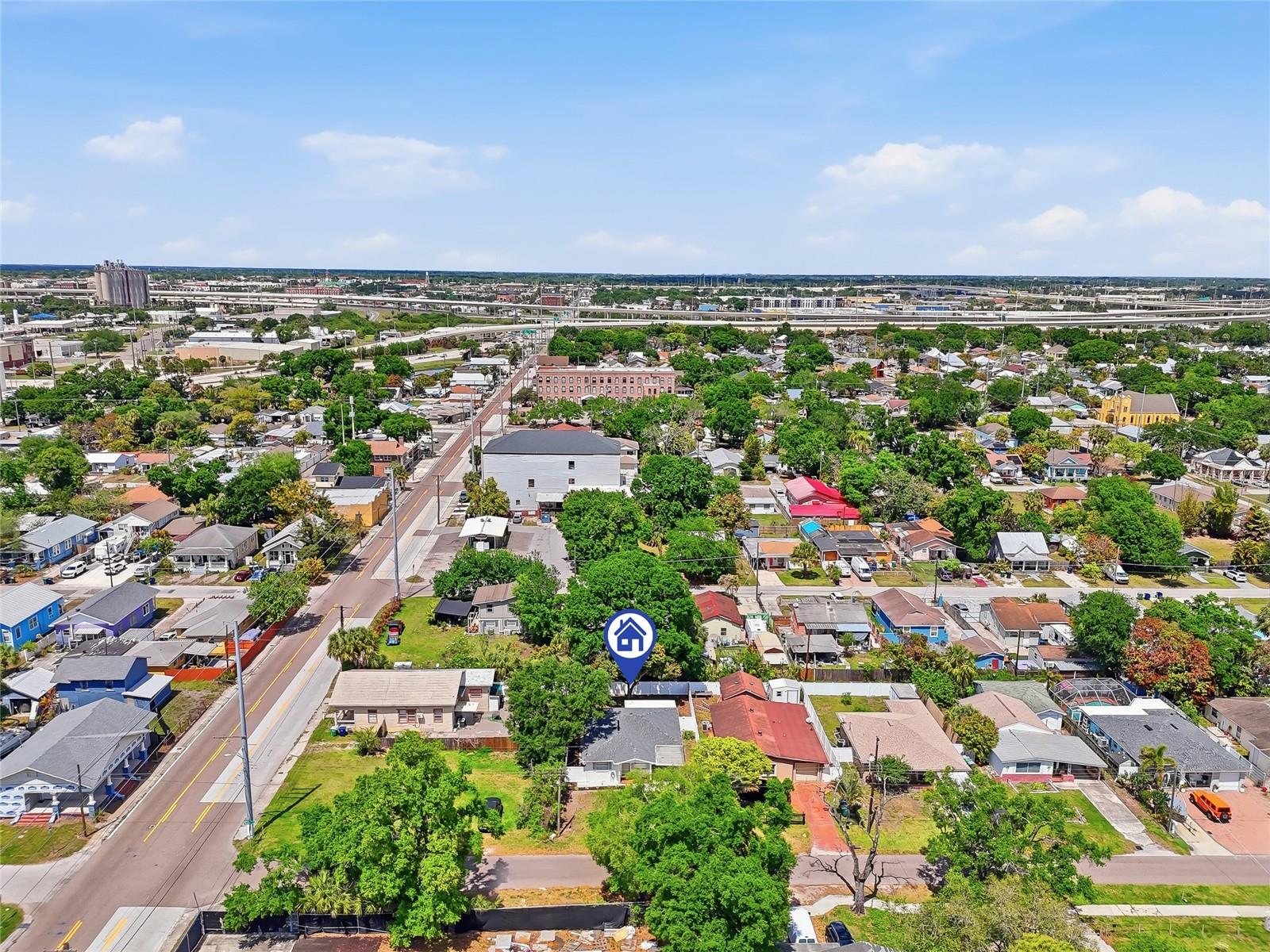 Listing photo id 33 for 2206 Gordon St