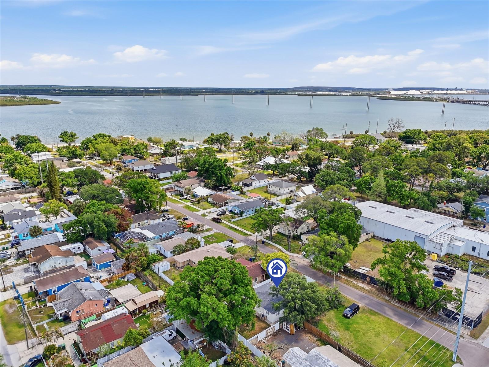 Listing photo id 36 for 2206 Gordon St