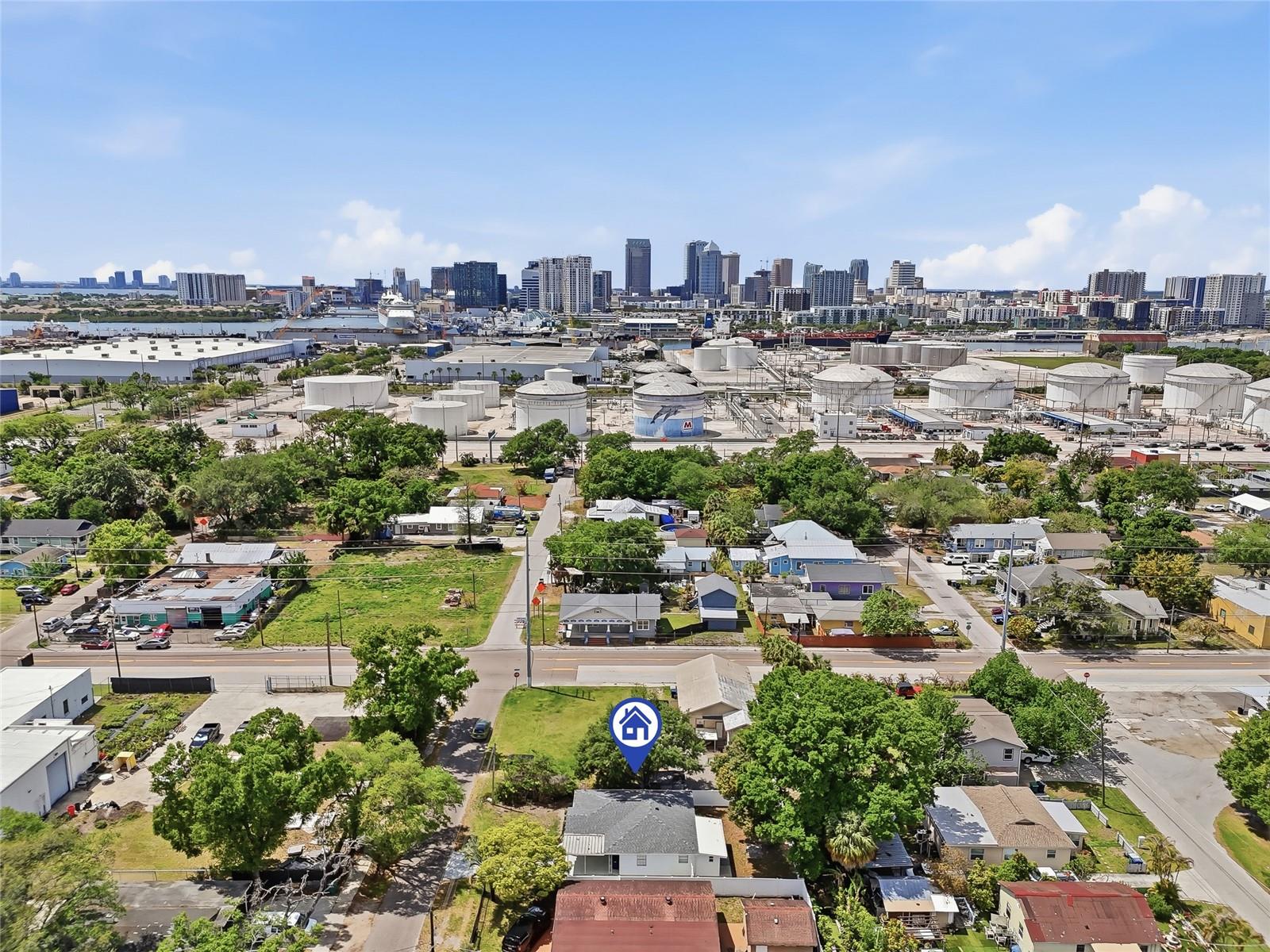 Listing photo id 38 for 2206 Gordon St