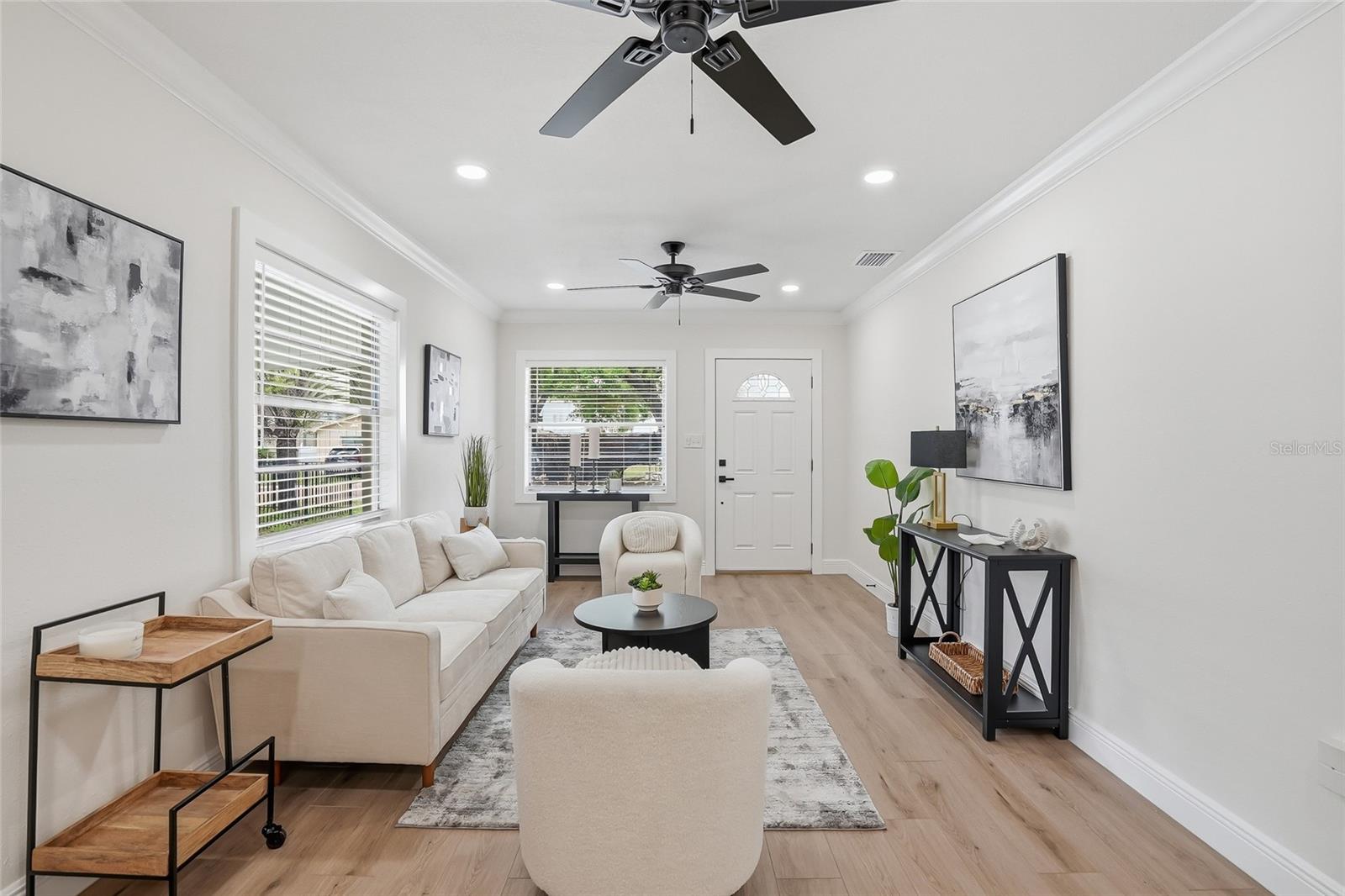 Listing photo id 7 for 2206 Gordon St