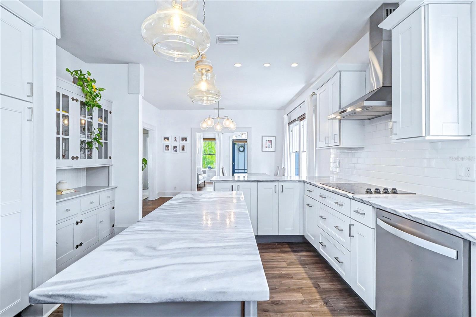 Image 14 of 34 For 3218 7th Street N