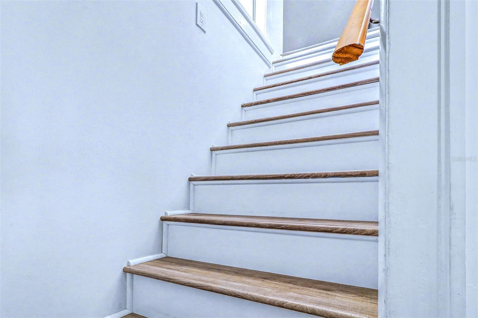 Image 25 of 34 For 3218 7th Street N