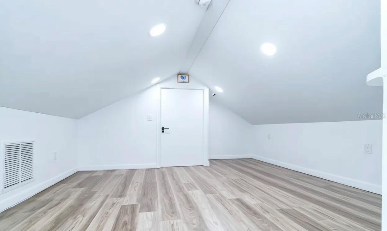 Image 26 of 34 For 3218 7th Street N