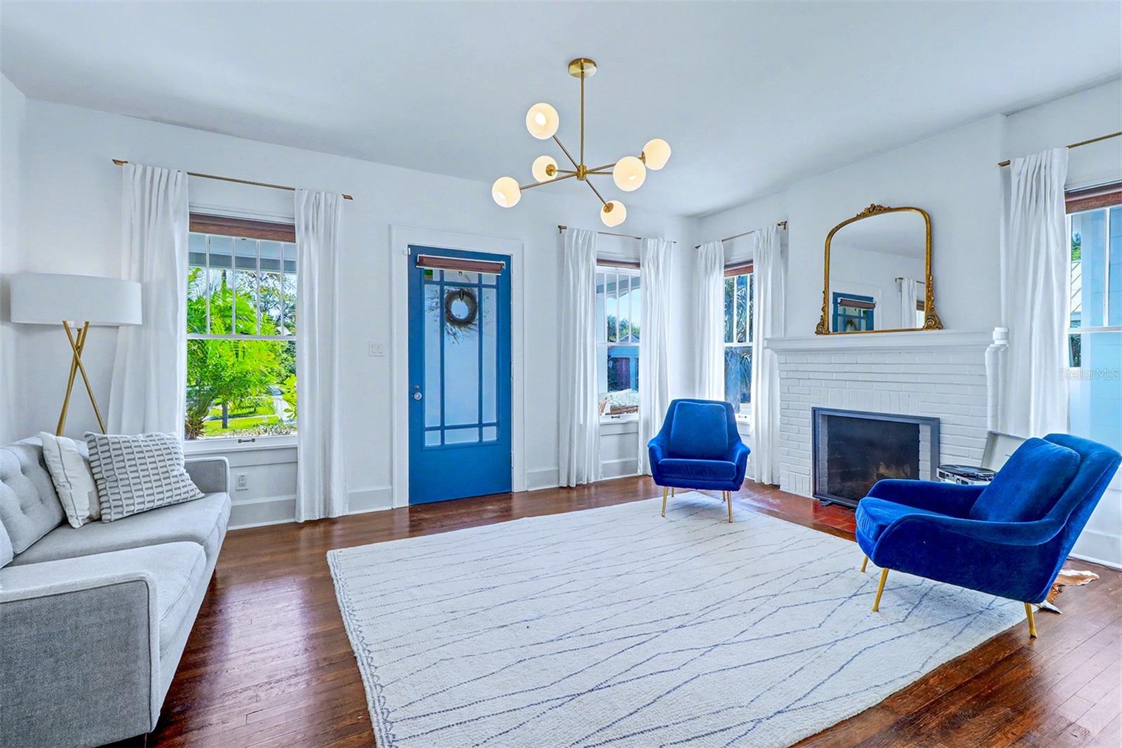 Image 4 of 34 For 3218 7th Street N