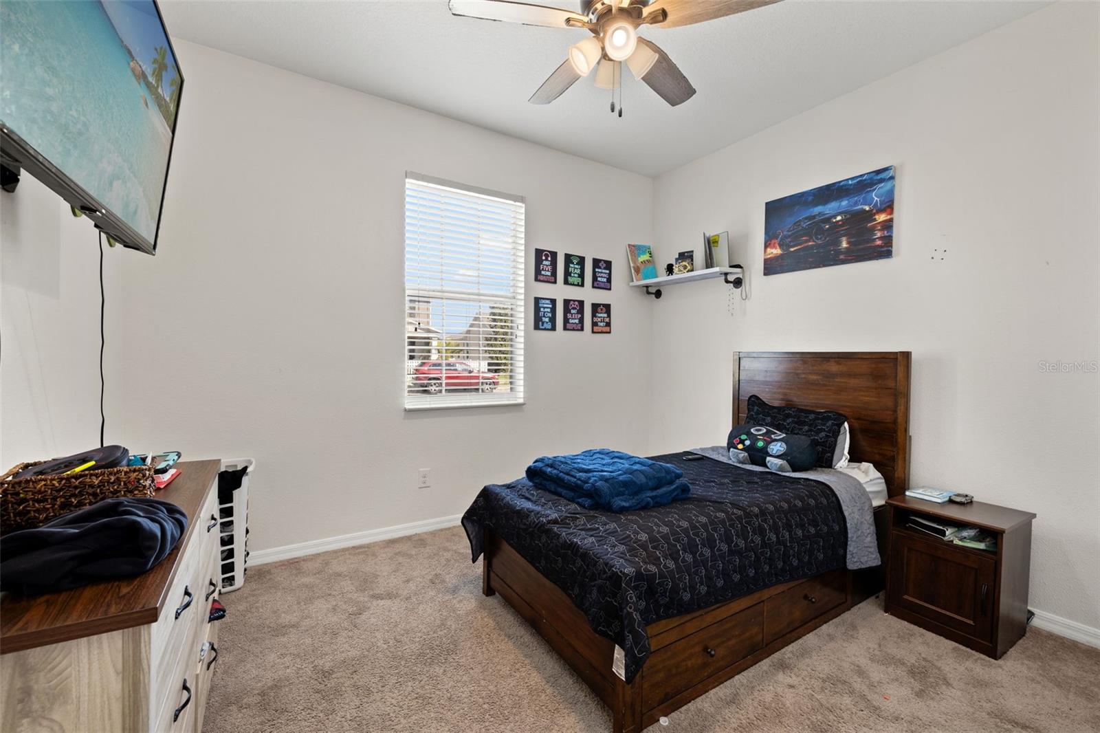 Image 20 of 38 For 21126 Passive Porch Drive