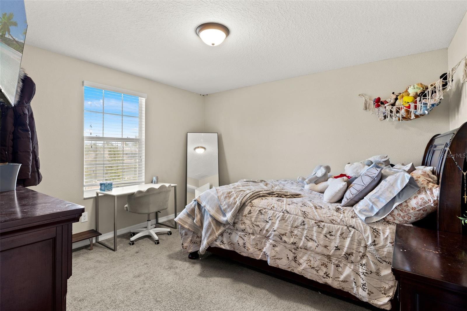 Image 22 of 38 For 21126 Passive Porch Drive