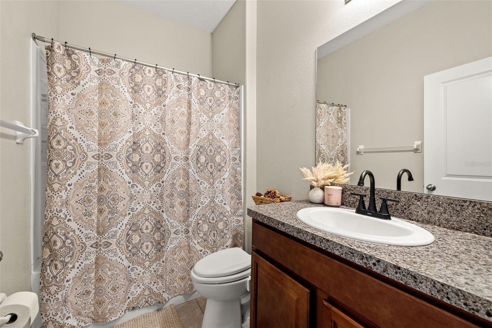 Image 23 of 38 For 21126 Passive Porch Drive