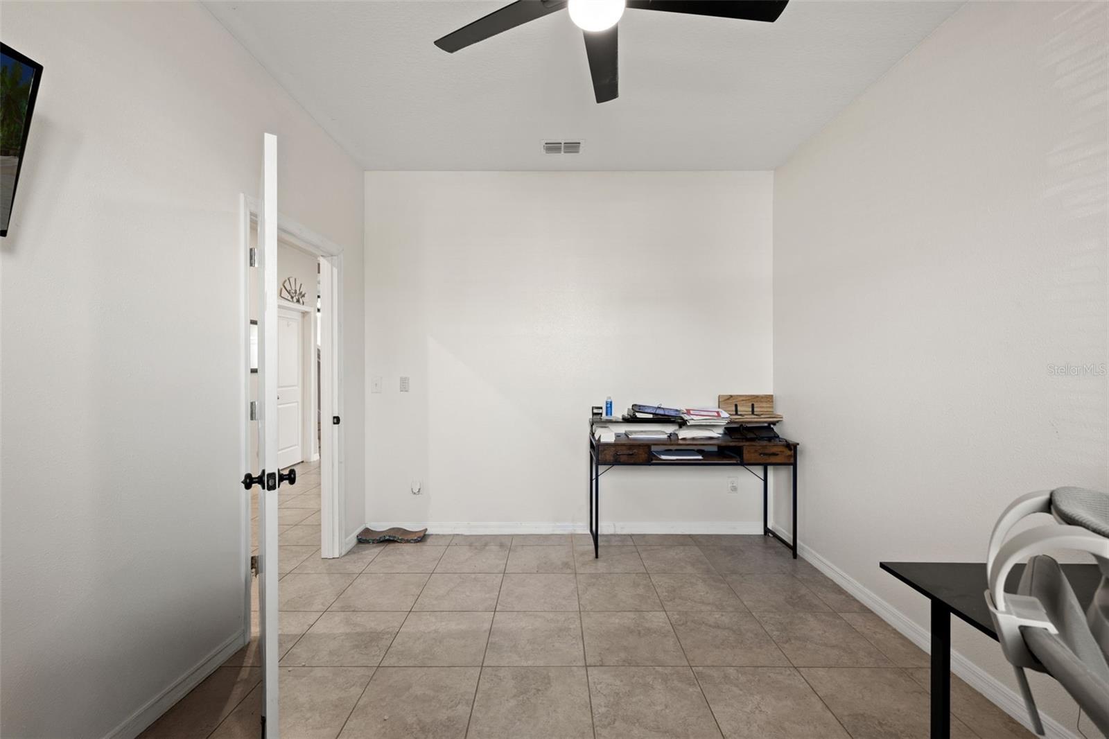 Image 25 of 38 For 21126 Passive Porch Drive