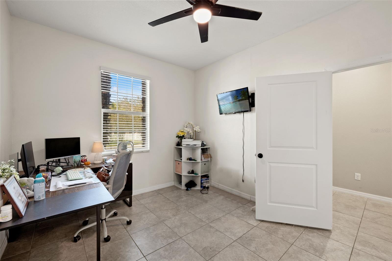 Image 26 of 38 For 21126 Passive Porch Drive