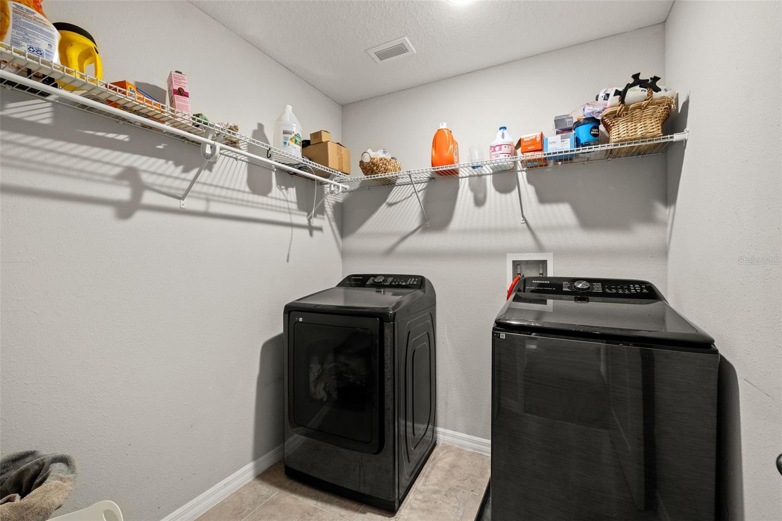 Image 27 of 38 For 21126 Passive Porch Drive