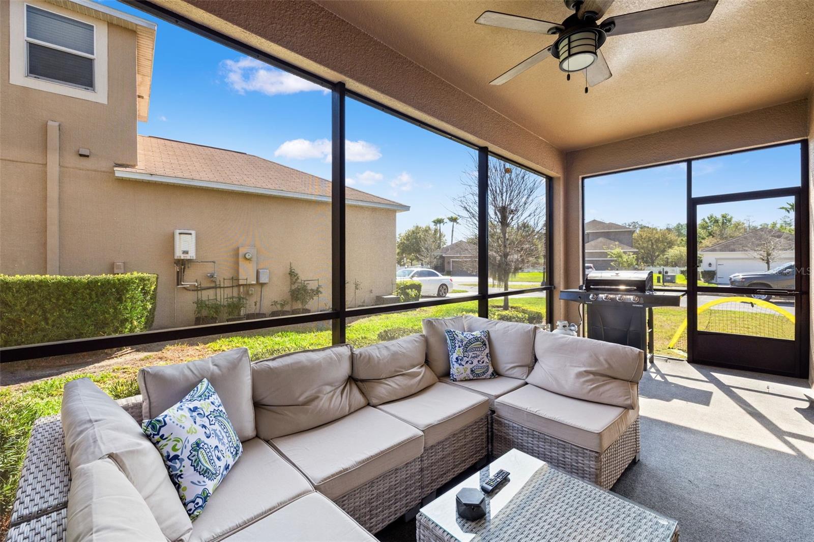 Image 28 of 38 For 21126 Passive Porch Drive