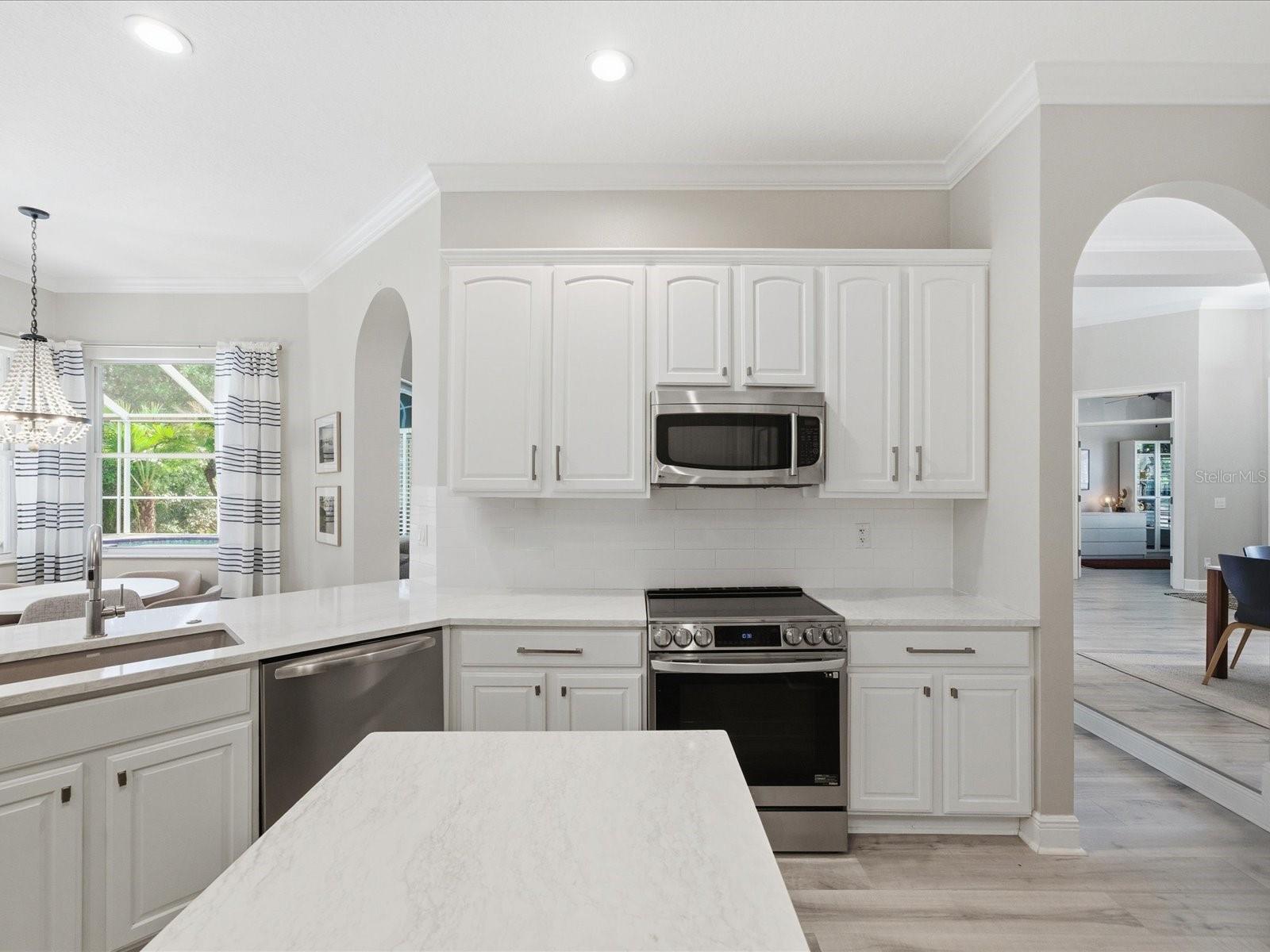 Image 17 of 79 For 18931 Chaville Road