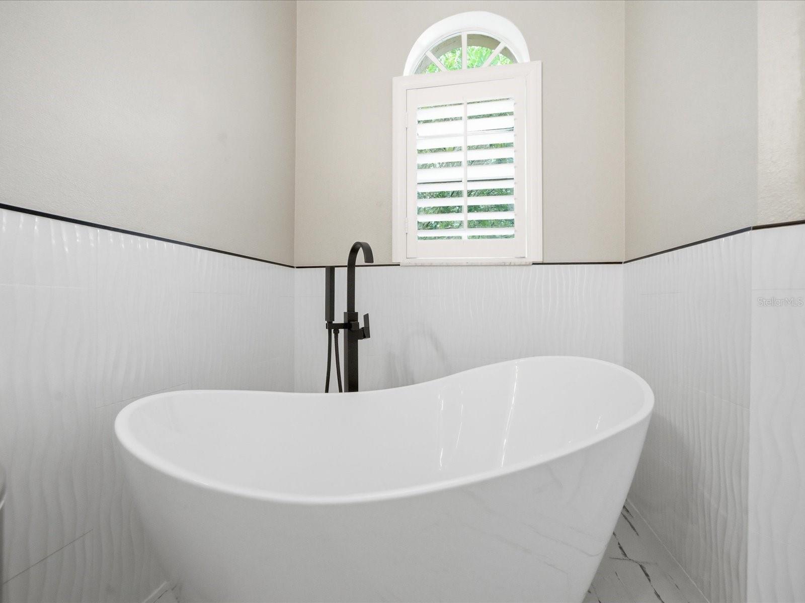 Image 37 of 79 For 18931 Chaville Road